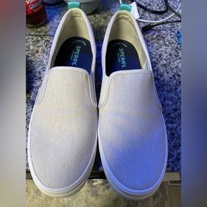 Sperry flats size 9.5 brand new beige color